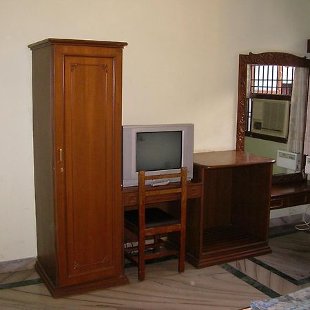 Lloyds Serviced Apartments,Krishna Street,T Nagar Chennai Rom bilde