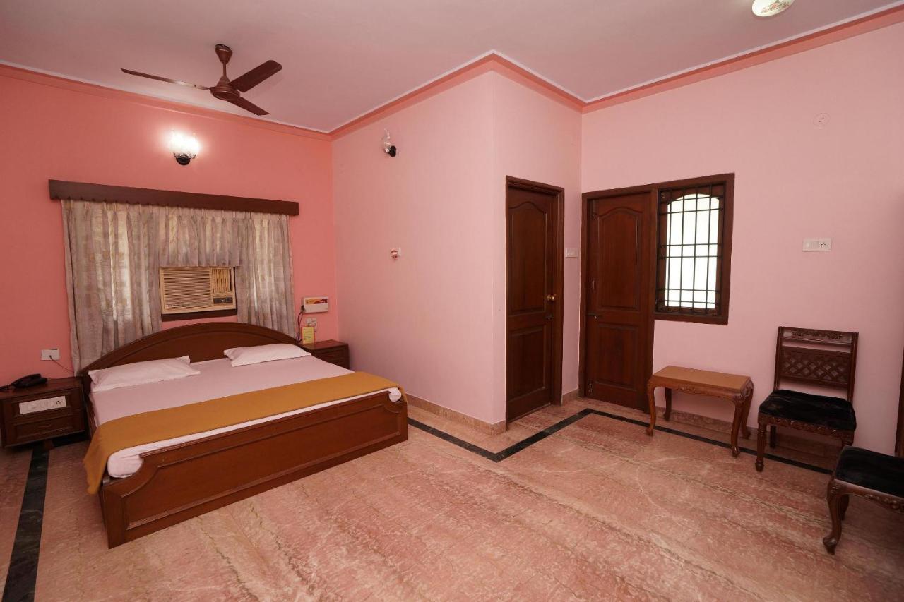 Lloyds Serviced Apartments,Krishna Street,T Nagar Chennai Eksteriør bilde