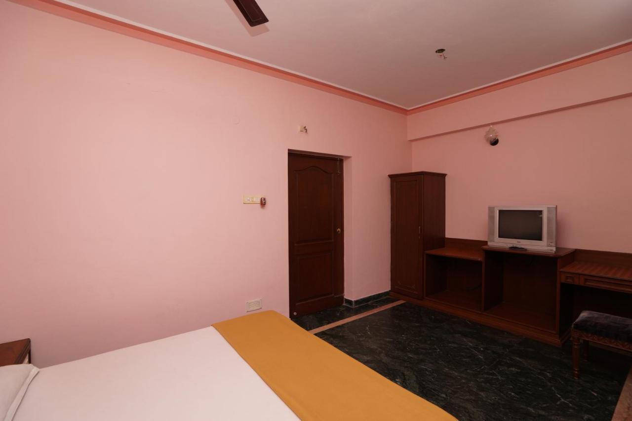 Lloyds Serviced Apartments,Krishna Street,T Nagar Chennai Eksteriør bilde