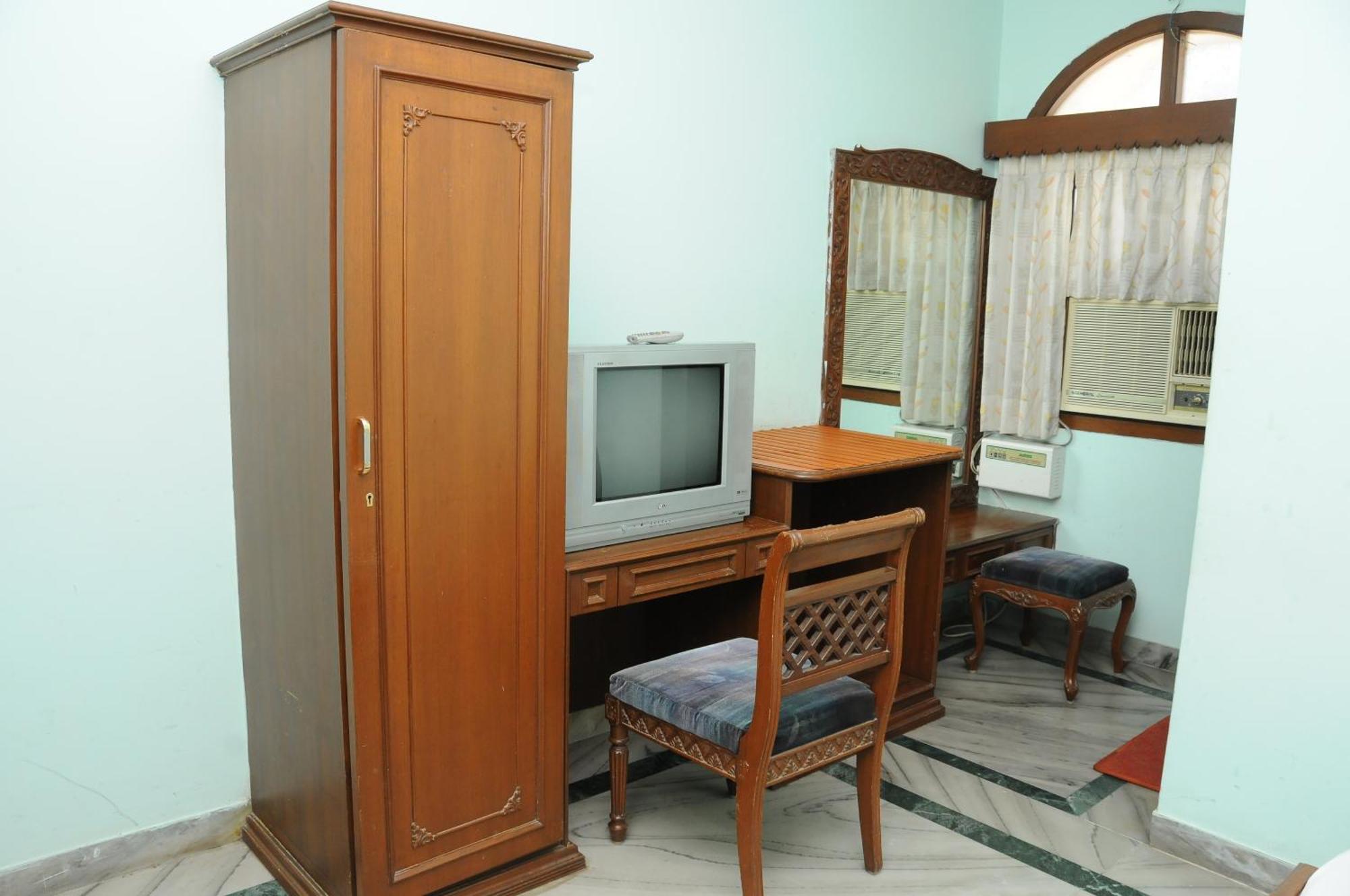 Lloyds Serviced Apartments,Krishna Street,T Nagar Chennai Rom bilde