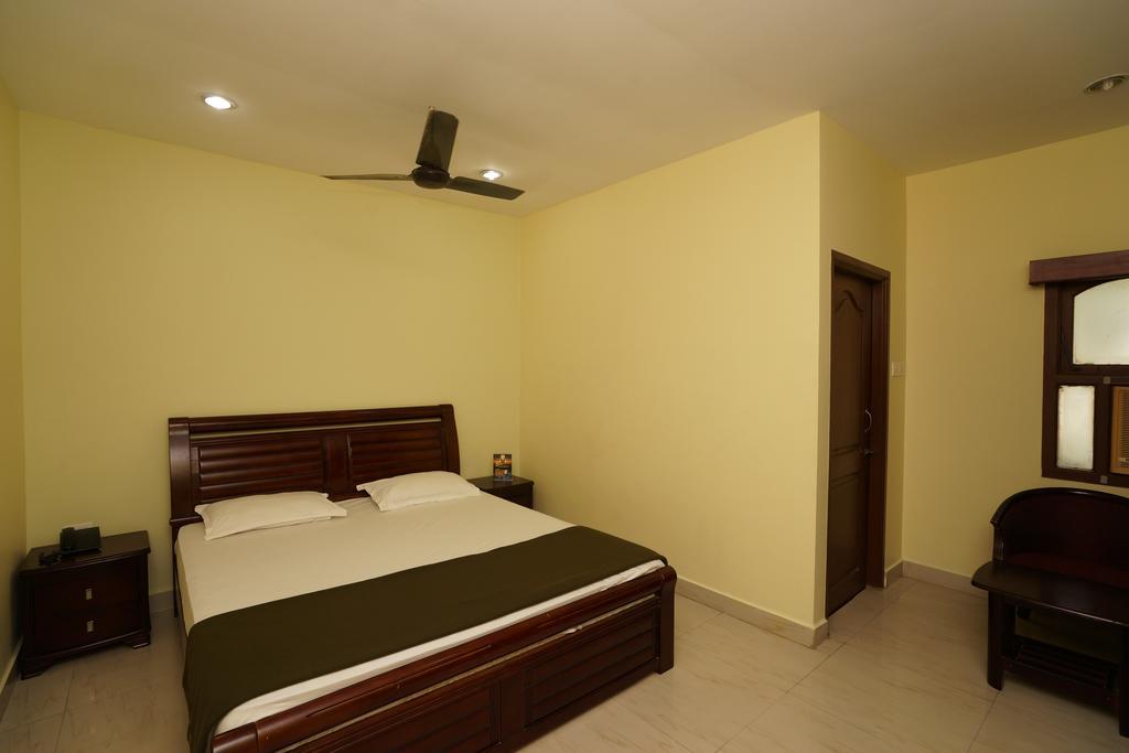 Lloyds Serviced Apartments,Krishna Street,T Nagar Chennai Eksteriør bilde